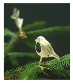 Oiseau A Clipser Sur Le Sapin De Noël