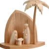 Petite Crèche Moderne En Bois Avec Un Palmier Et La Nativite