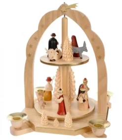 Pyramide Avec Scene De Crèche De Noël Complete